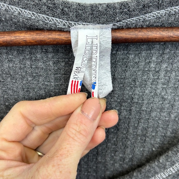 Gray Long Sleeve V-Neck Top - Picture 4 of 4